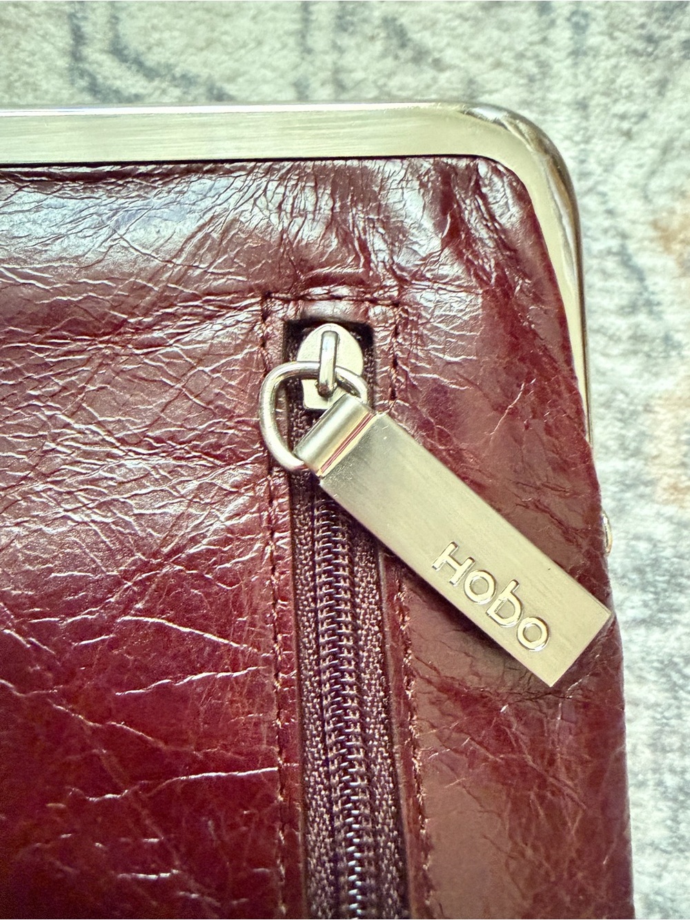 HOBO Chocolate Brown Leather Kiss-Lock Clutch Wallet - Picture 3 of 9